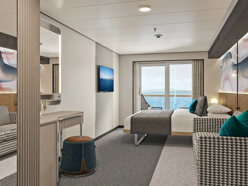 Club Balcony Suite